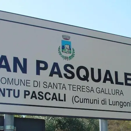 Floreal מלון דירות 3*