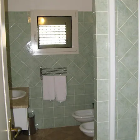 מלון דירות Floreal 3*